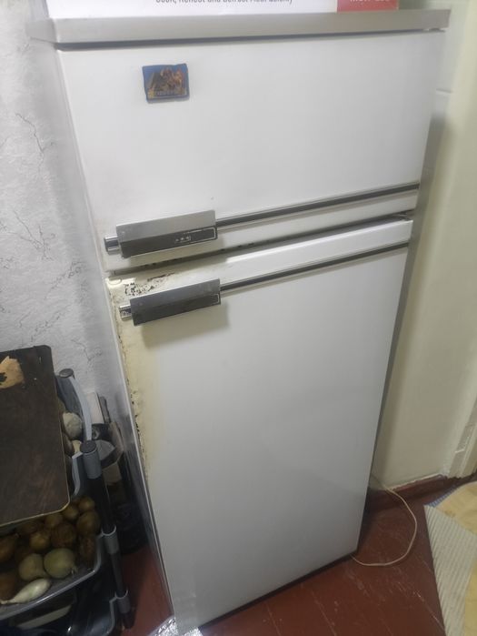 Продаю холодильник Берёза