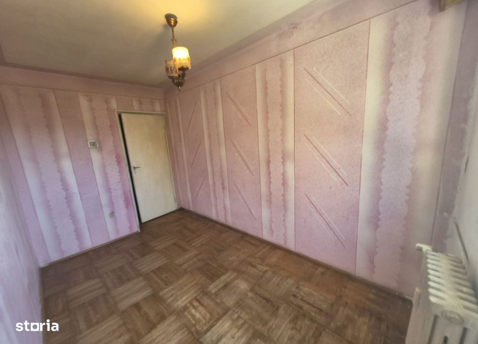 Apartament 3 camere, bloc izolat ,Vlaicu ,etaj intermediar