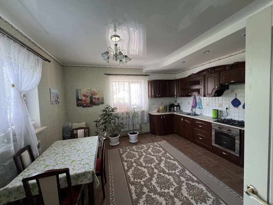 Продам частный дом в п Бурлин