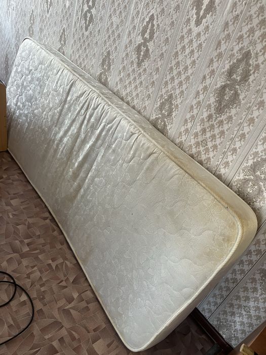 Кровать односпальная