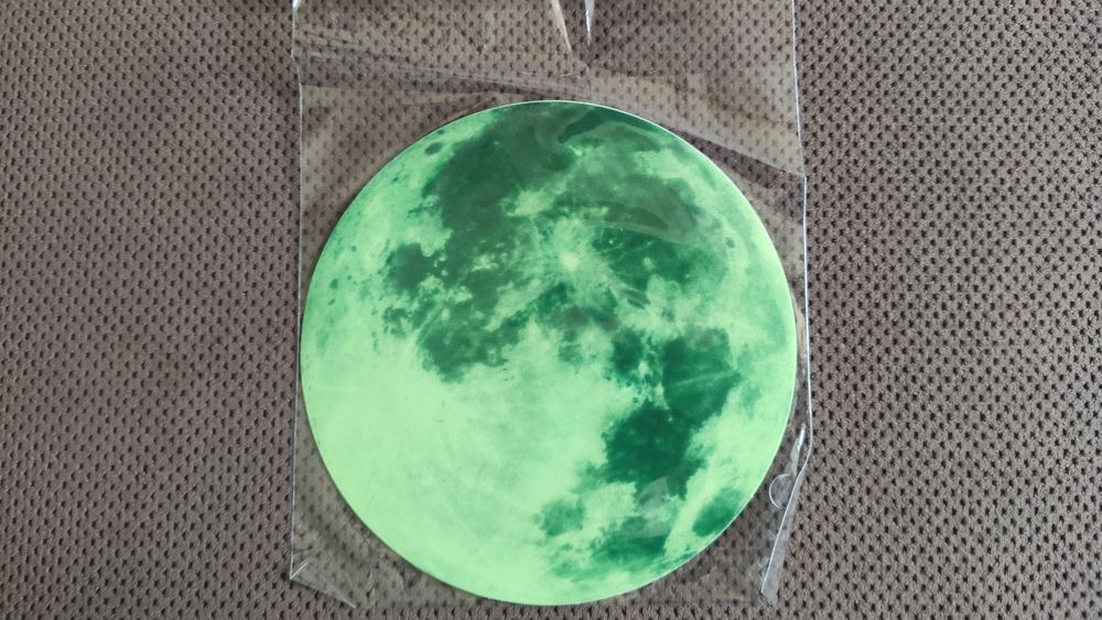 Стикер светещ-луна