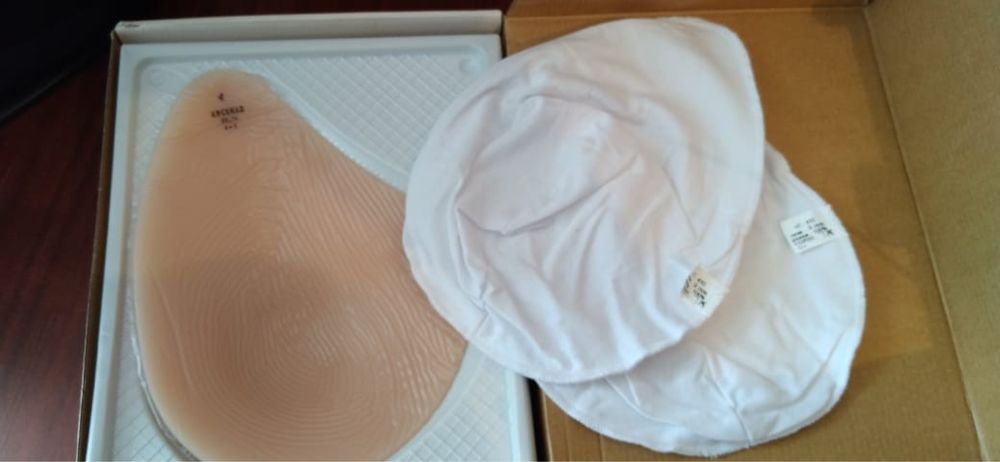 Грудной протез левый