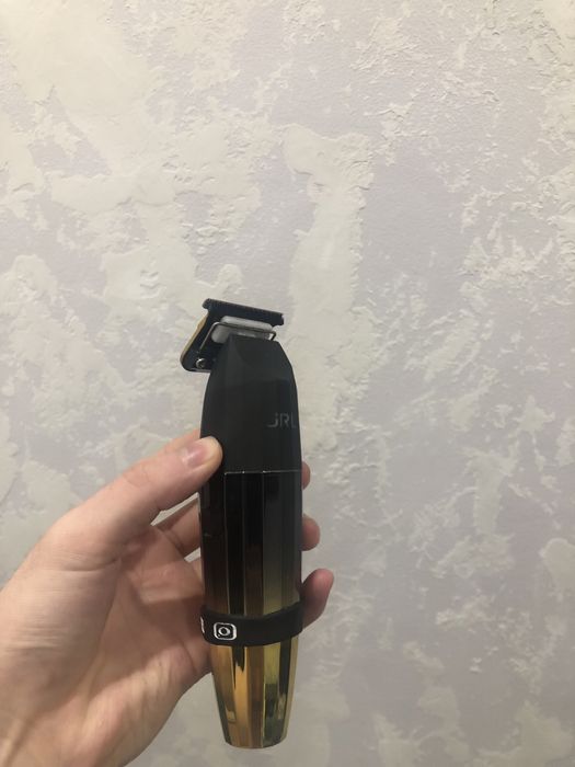 Продам Машинку с Триммером для барбера!