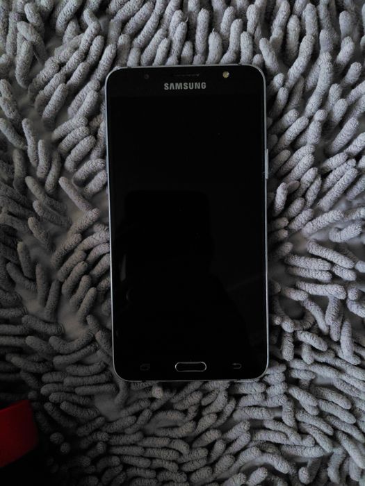 Samsung g7 продам