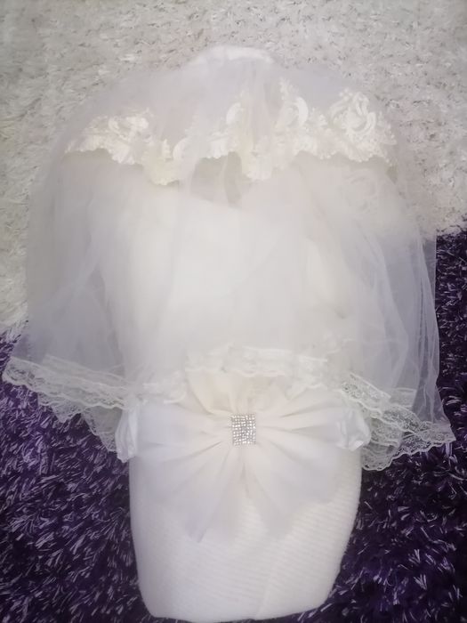 Продается!!! Очень красивый конверт  на выписку из роддома.