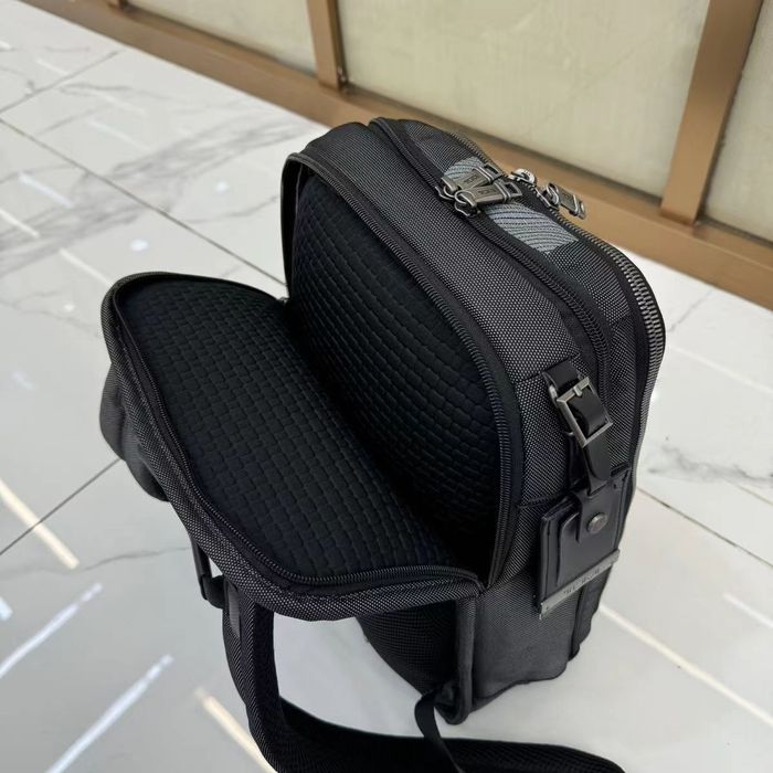 Продам рюкзак Tumi