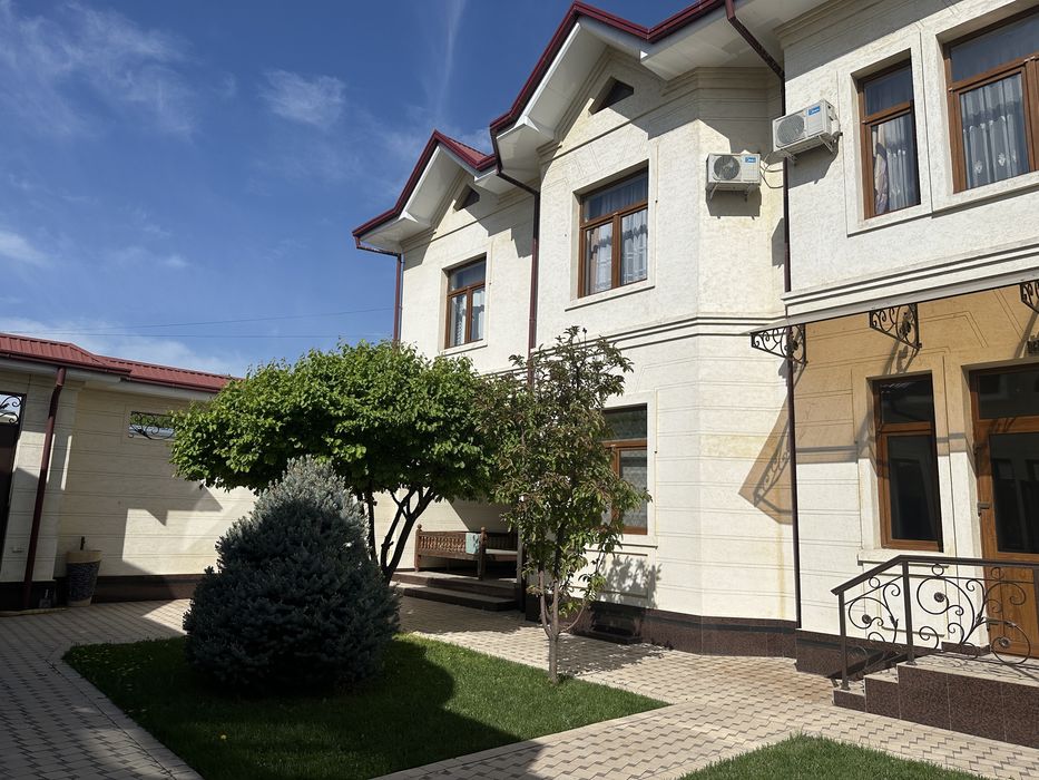 Uy Hovli Uchastka