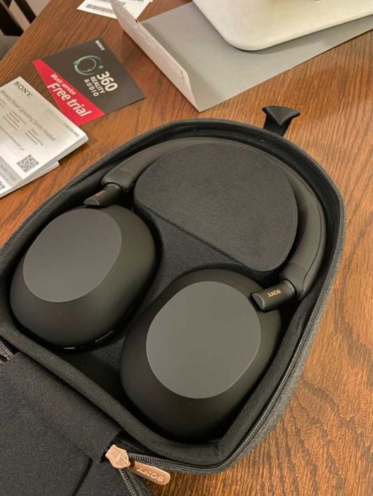 Безжични шумопотискащи слушалки WH-1000XM5 - като нови