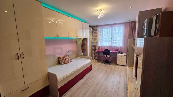 Дава се под наем Тристаен апартамент в Варна, Левски - 95 кв.м за 767 € - Снимка #7