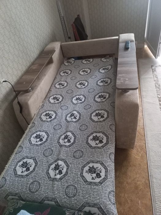 Продам диван и кресло