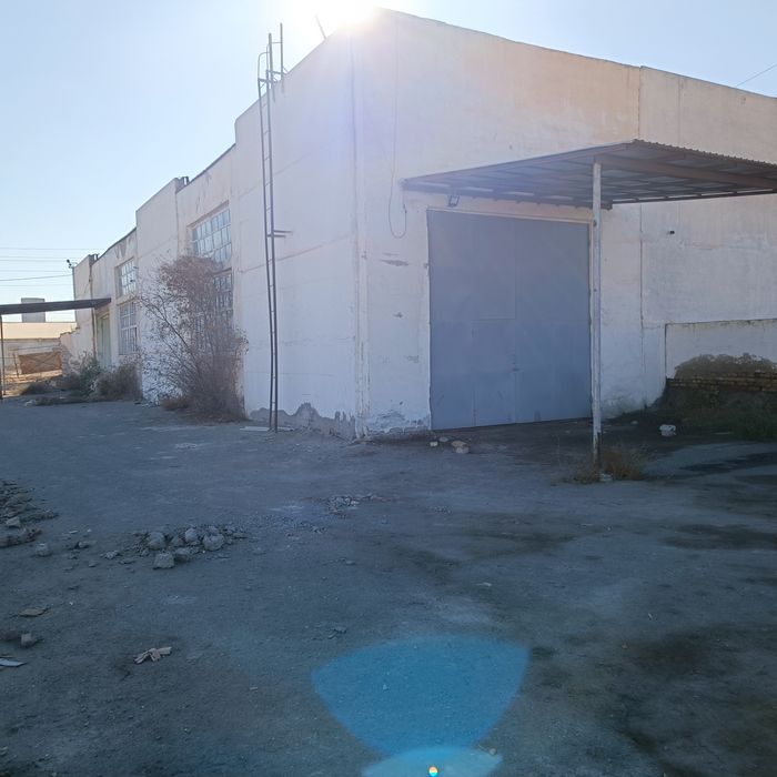 Ургенч шаҳрида улгуржи аптекага мулжаланган Нотурар бино сотилади