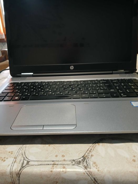 Продавам два броя Лаптопа hp