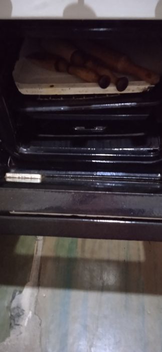 Продам газовую плиту