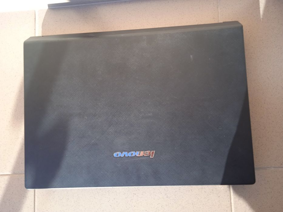 Продавам лаптоп Lenovo IdeaPad 4051