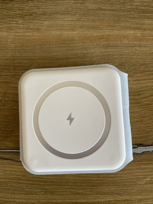 Устройство  для зарядки 3 в одном