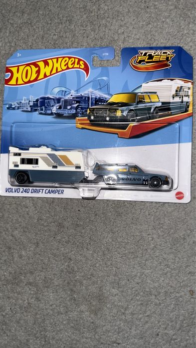 Macheta Hot Wheels 1:64 Volvo 240 Drift Camper