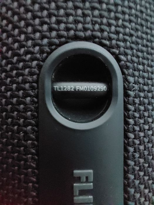 Vând boxă JBL Flip 6