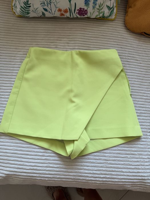 Къси панталонки Zara