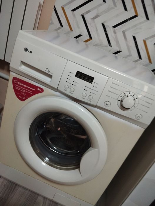 LG 2009год продам не дорого,