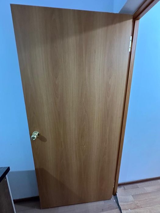 Продам б/у межкомнатные двери