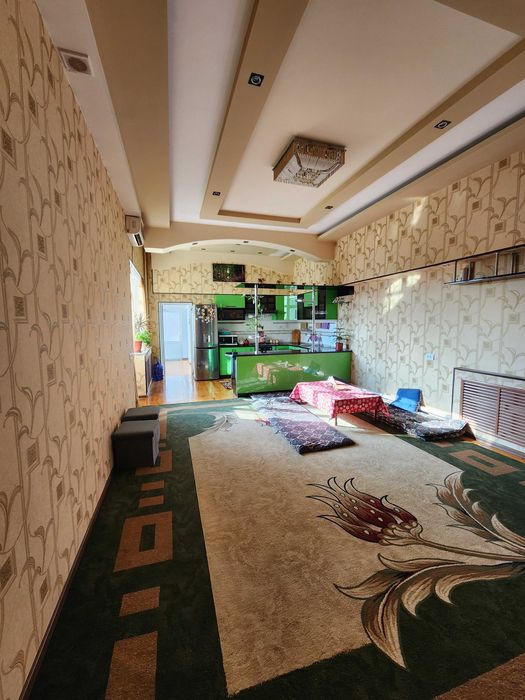 Уй сотилади. Недвижимость.