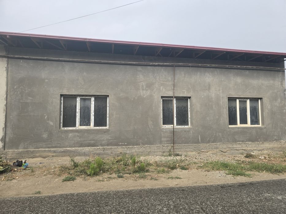 Продается незаконченный дом рядом с FOOD CITY