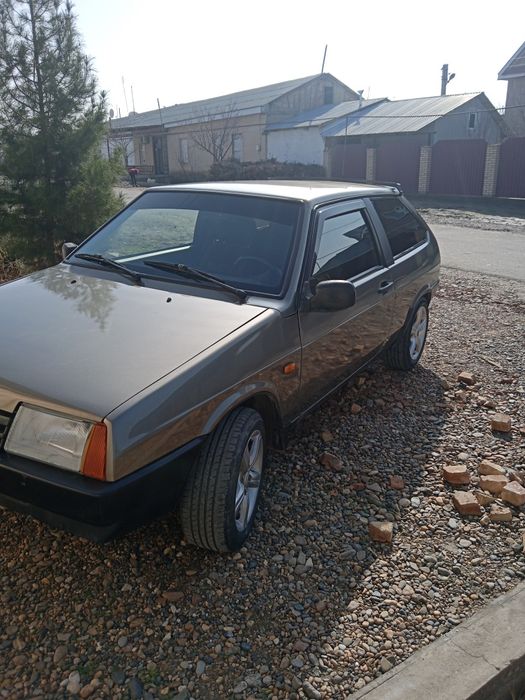 Машина ВАЗ 21 08