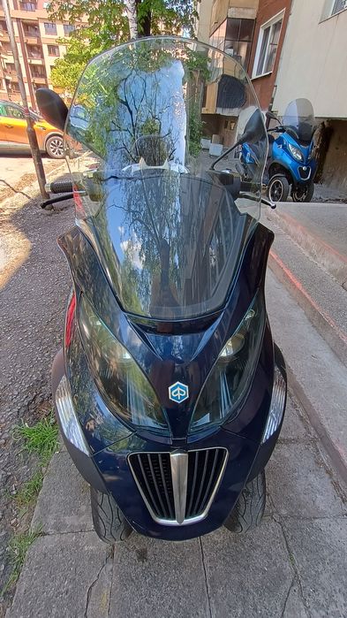 Продавам скутер Piaggio Mp3,250i