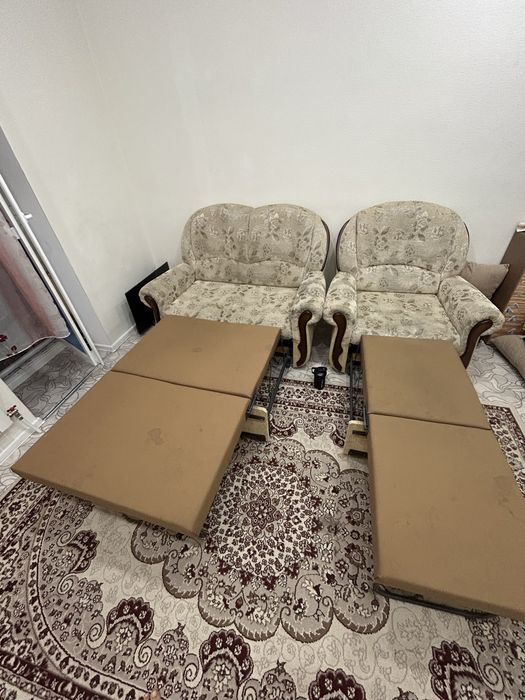 Продам расклодной диван и кресло