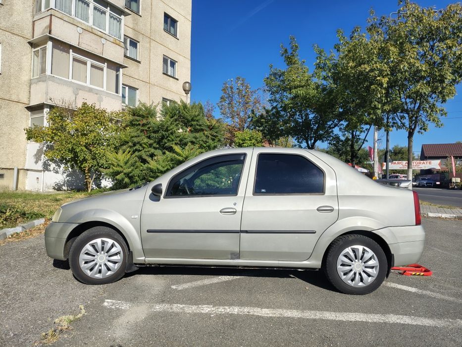 Logan Laureate 2005 in stare perfecta de funcționare. Nu a meritat să-l predau la programul Rabla.