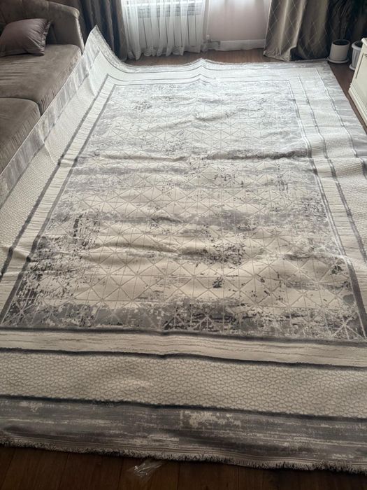 Продам ковер 2,5* 3,5