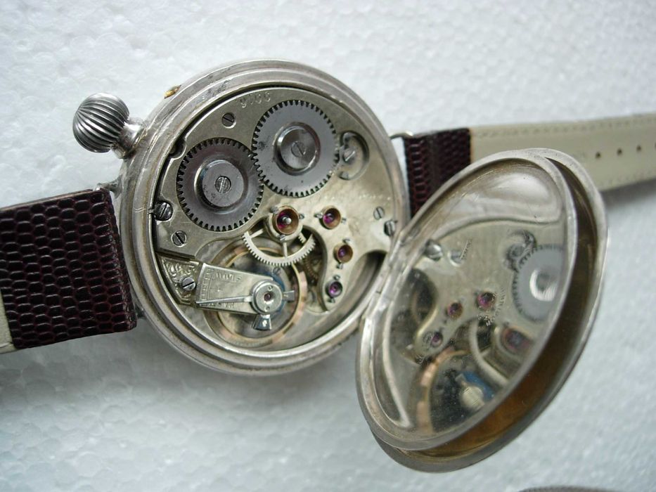 Агасиз ръчен часовник швейцарски