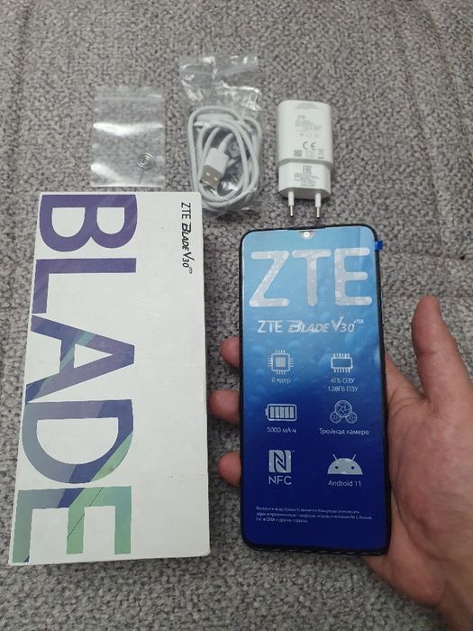 Srochna Prodam Sotiladi ZTE Blade V30 4/128Gb Black 4G Orginal