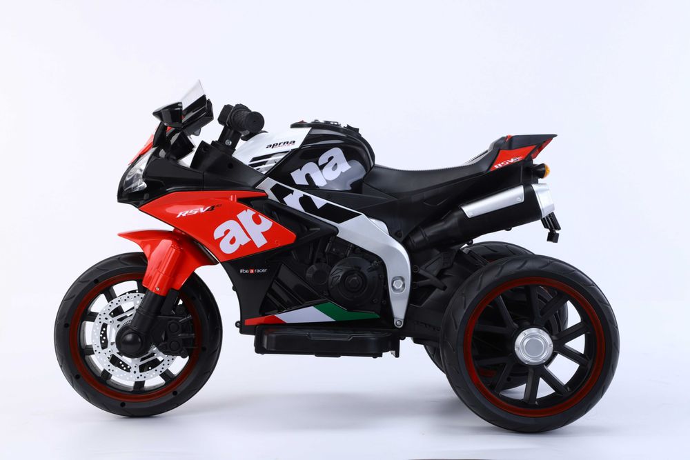 Акумулаторен МОТОР 12V NEW меки гуми с Кожена седалка