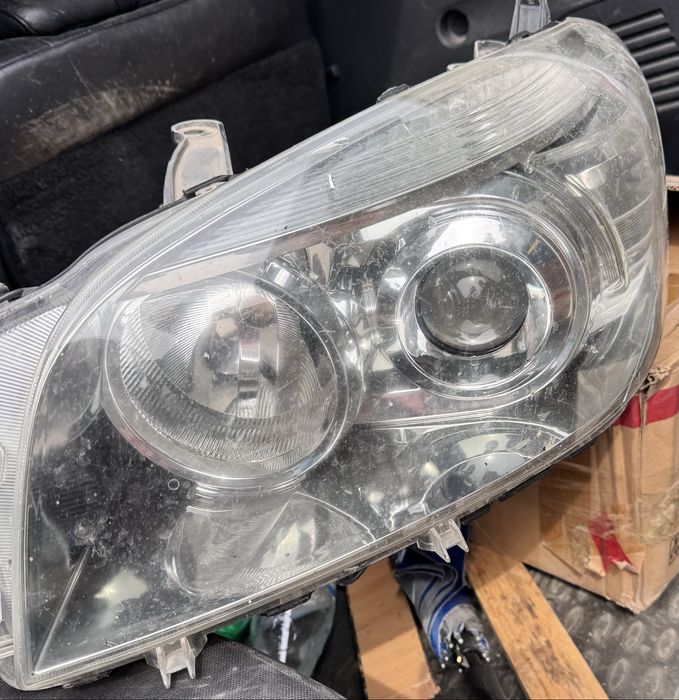 Фара Toyota raf 4,европеец 2007 г