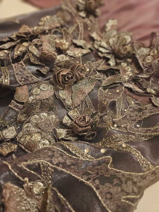 Rochie de gala Unicat matase naturala si dantela brodata mar.M