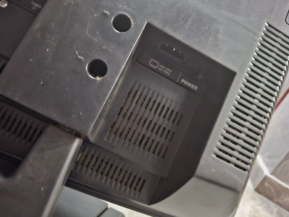 Телевизор 32 инча