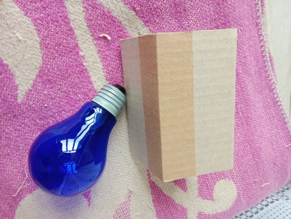 Синие ( Кук ) и красные лампы