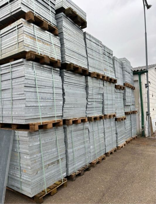 Trepte si gratare zincate super oferta