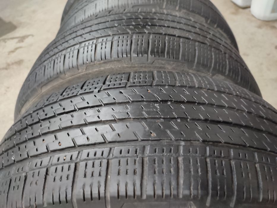 Продам комплект резины 225/60/17
