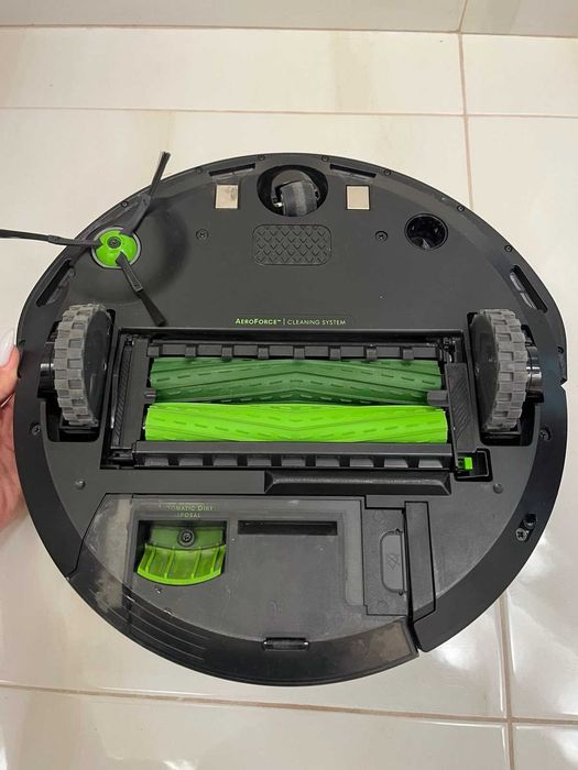 iRobot Roomba i3