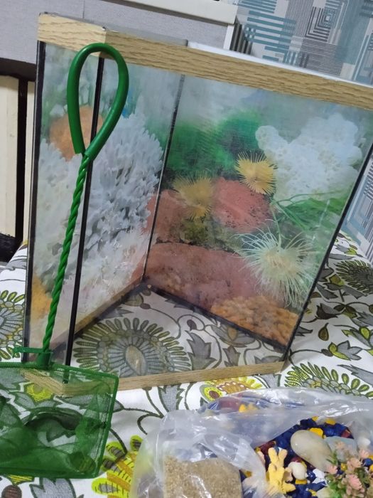 Аквариум на 17 литров продаю