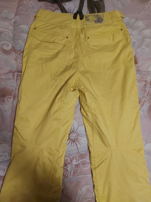Ски панталон в жълт цвят