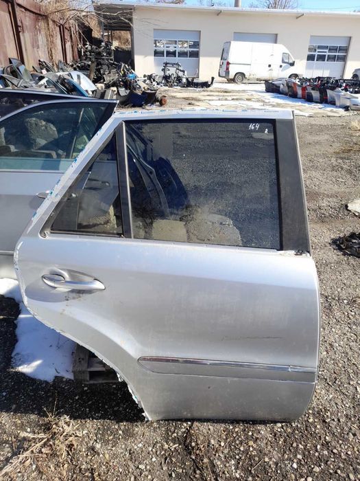 Врата Mercedes ML W164