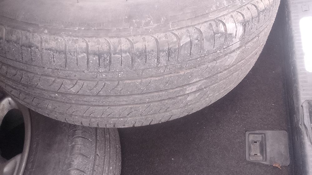 Продам резину даже сезон не ездила