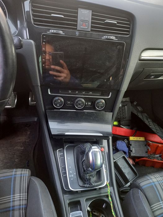 Dezmembrari golf 7 gte 1.4 tsi automat piese golf 7 gte  volan faruri aripi capota hayon interior plafon negru  roti jante cauciucuri  etrieri cutie