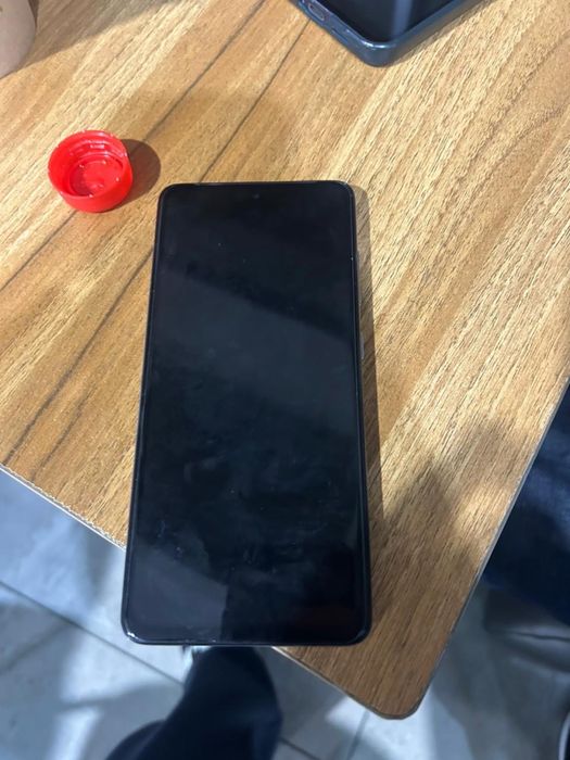 Самсунг А51 продам