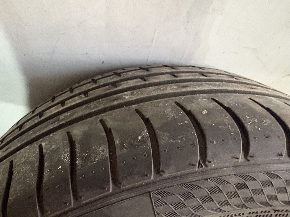 Accelera (особено в размер 245/45 R18 XL от мерцедес
