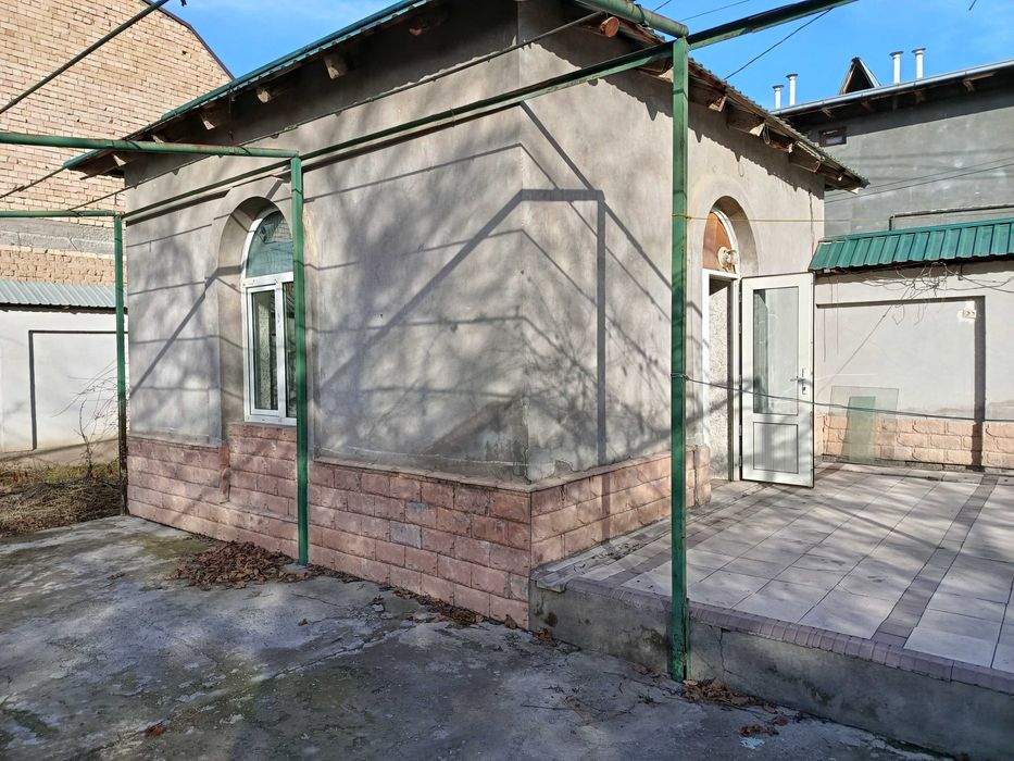 Uy , Er (Участка) 6 sotih Qibray Ziyokorlar  ko'ch.