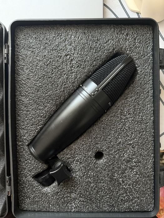 Конденсаторный микрофон: Peavey Studio Pro M2